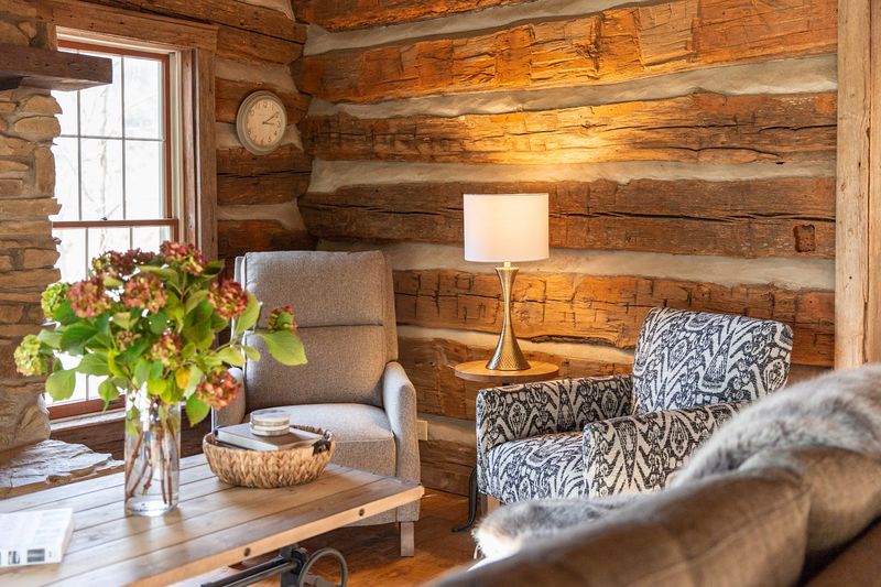 Luxury Treehouses Designed for Comfort