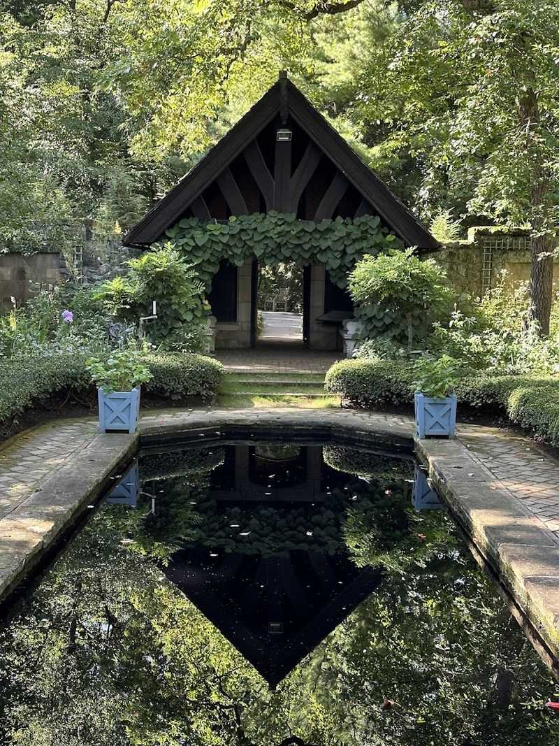 The English Garden and Its Quiet Discipline