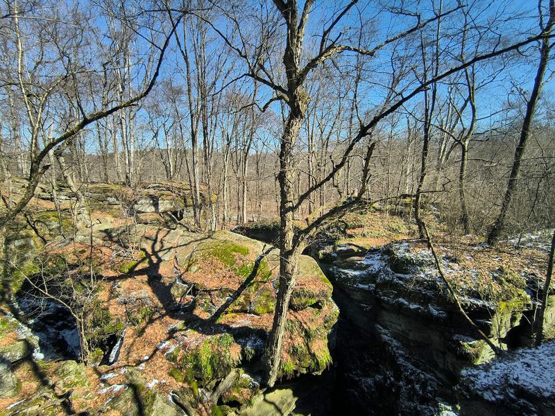 Nelson-Kennedy Ledges State Park — Boulders, Slot Canyons, and Cold Air in May