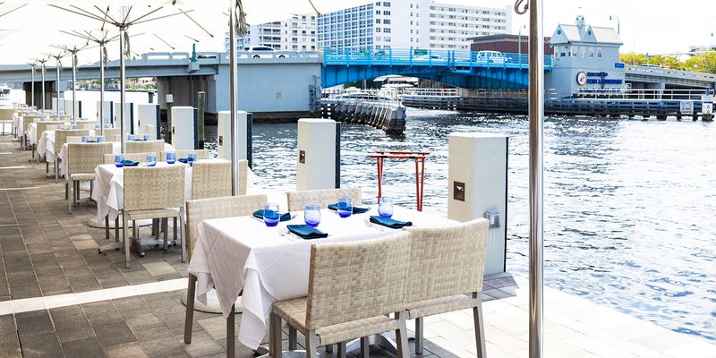 Blue Moon Fish Company - Lauderdale-by-the-Sea