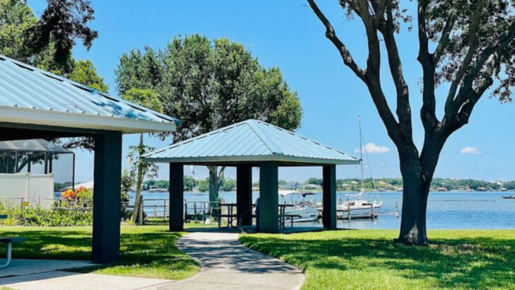 Small-Town Lakes In Florida That Feel Made For An Easy Day On The Water