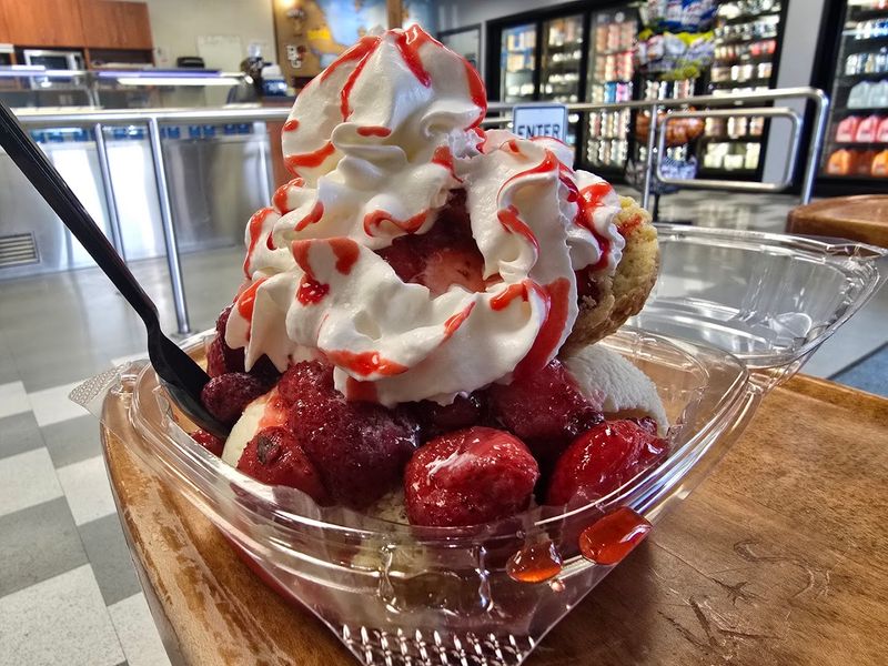 Banana Split and Sundaes Built to Share