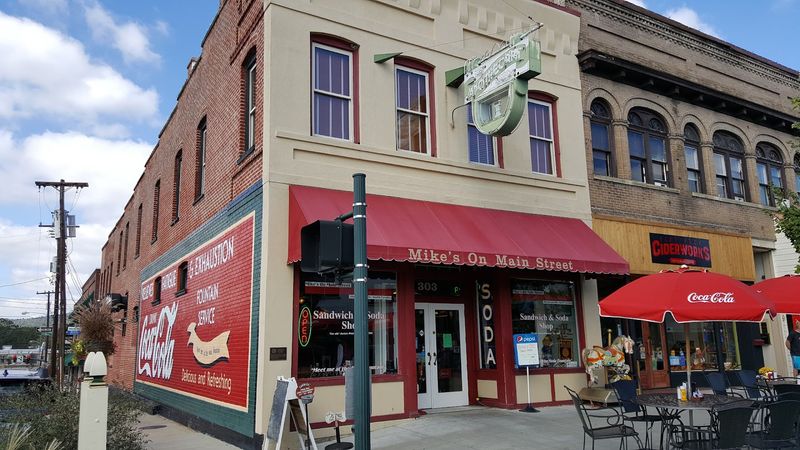 Mikes On Main (Hendersonville)