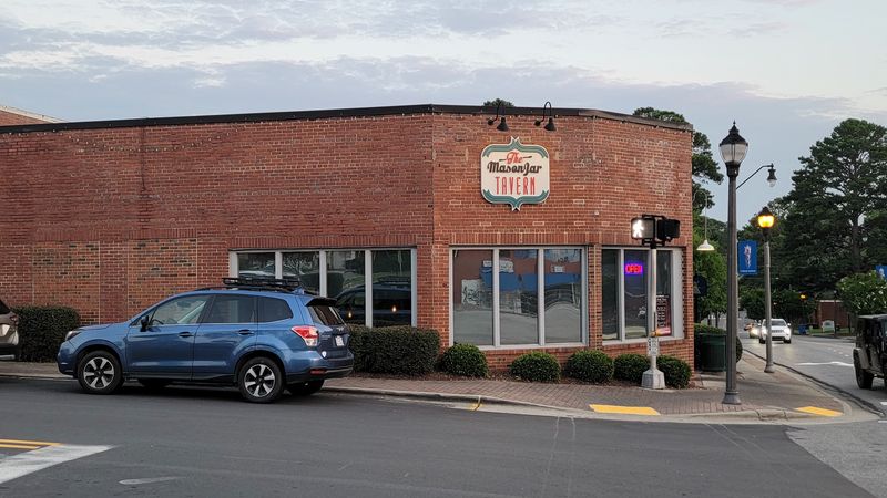 The Mason Jar Tavern &ndash; Fuquay-Varina