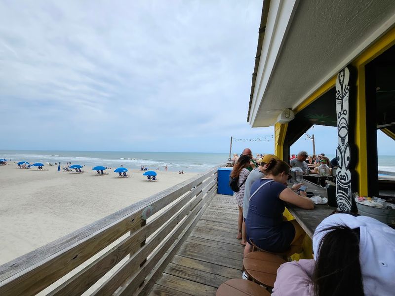 The Sound Environment: What You Hear While You Eat