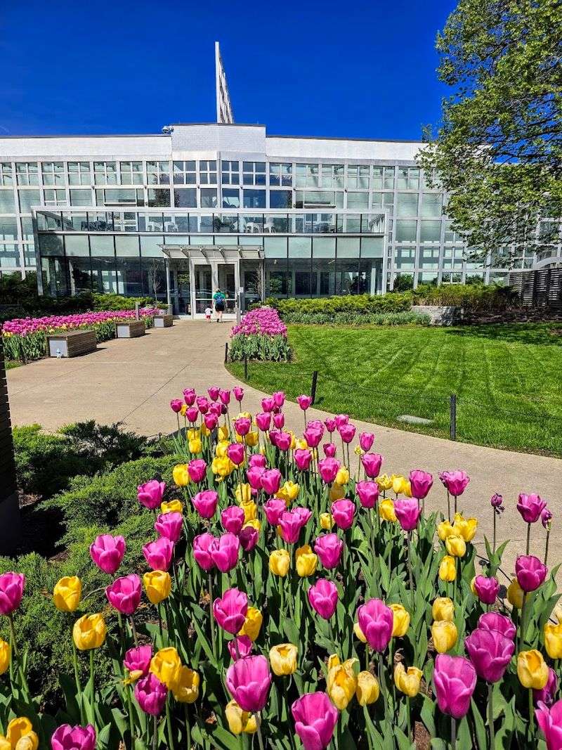 Wander the Gardens at Franklin Park Conservatory and Botanical Gardens (Columbus, Ohio)