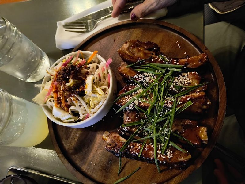 White Dog Caf&eacute;