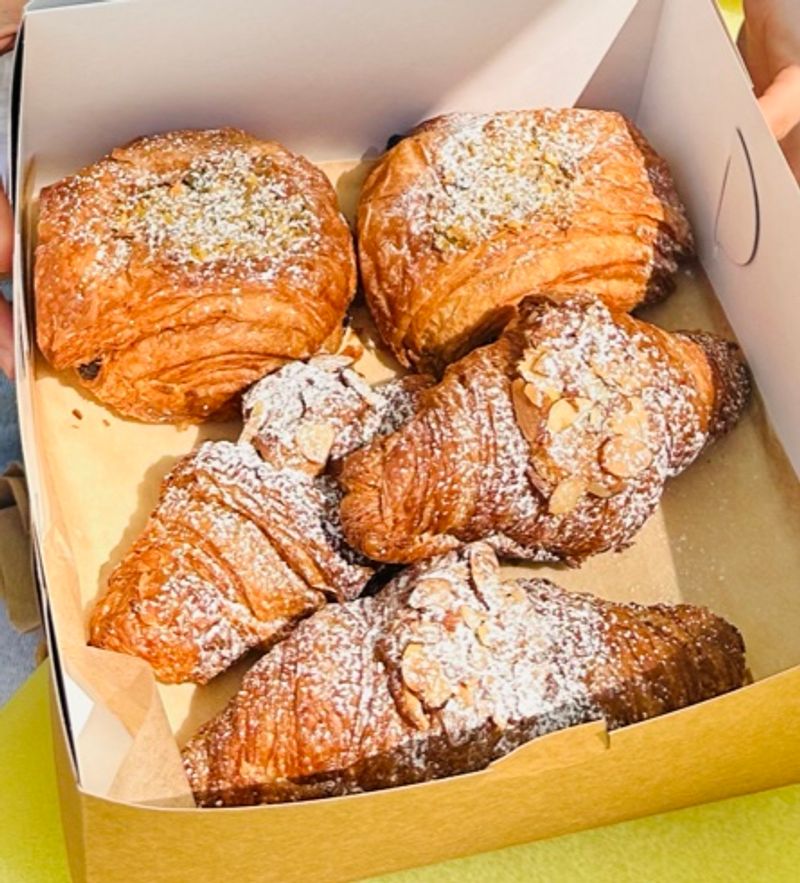 Clear Flour Bread (Brookline)