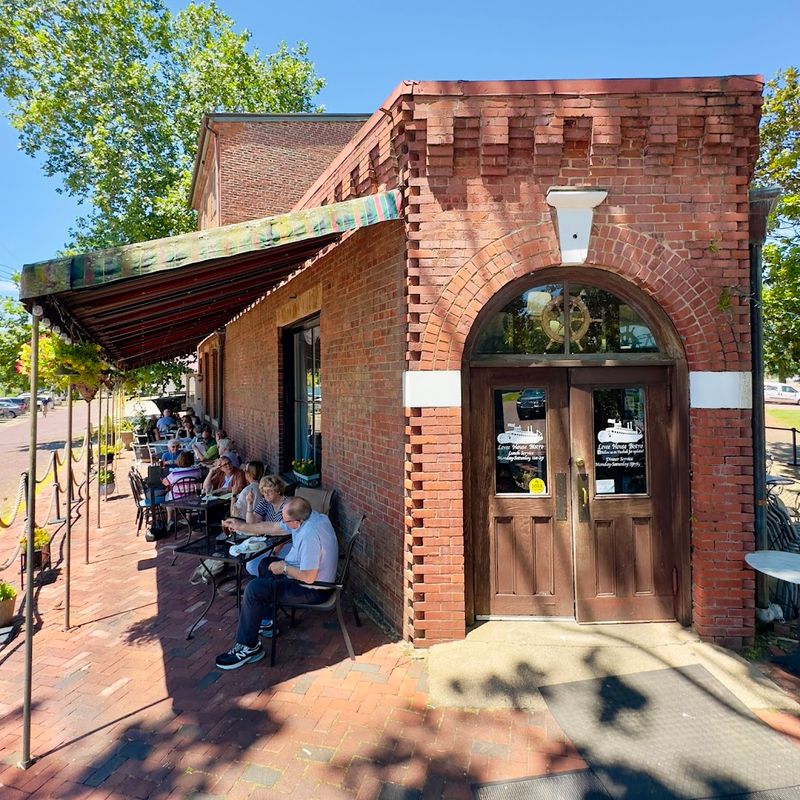 The Levee House Cafe and Local Dining: Eating Where the River Pilots Ate