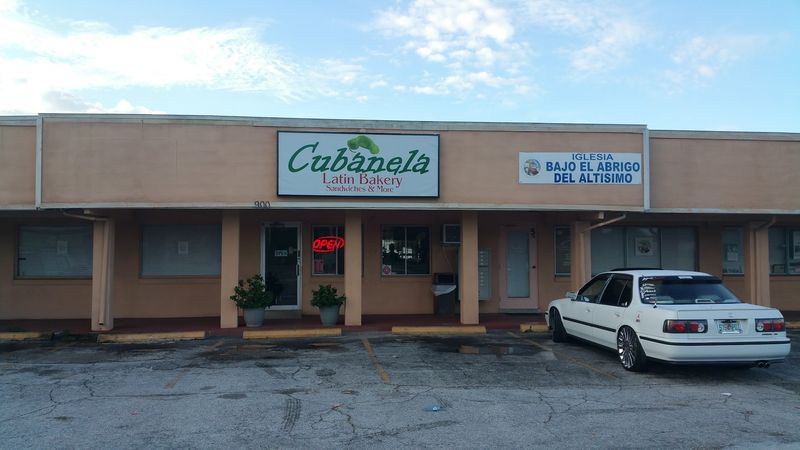 Cubanela Latin Bakery (Orlando)
