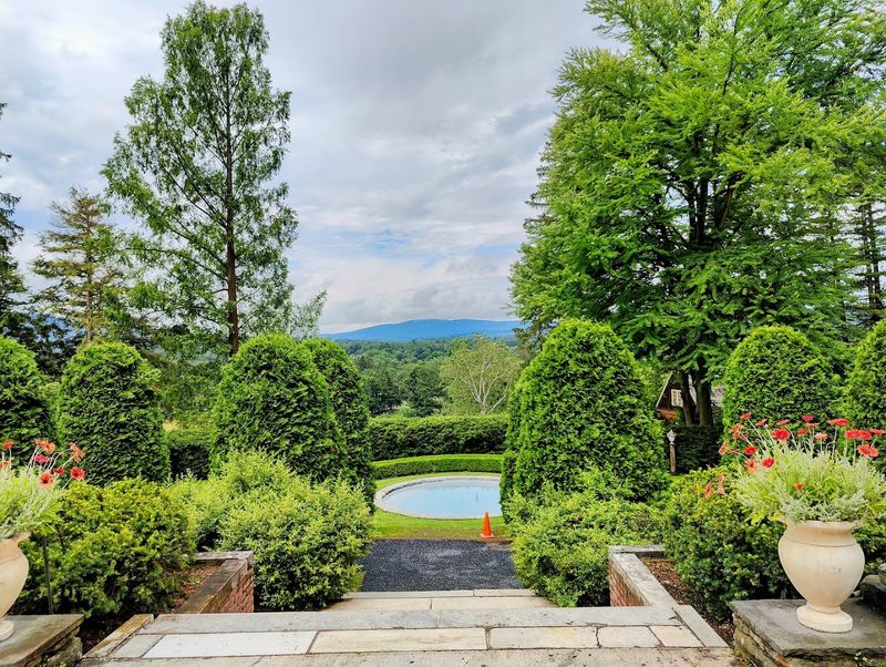 The Afternoon Garden's Theatrical Design