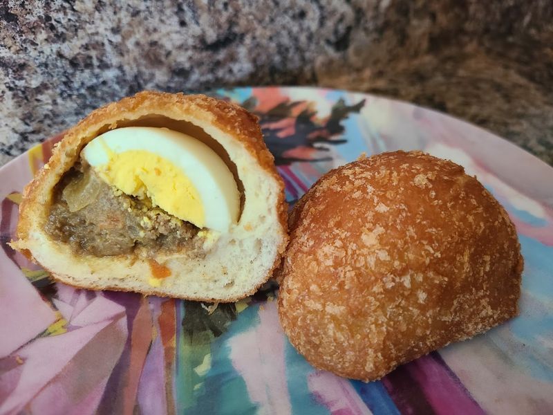 Curry Donuts &mdash; A Savory Surprise Worth Every Bite