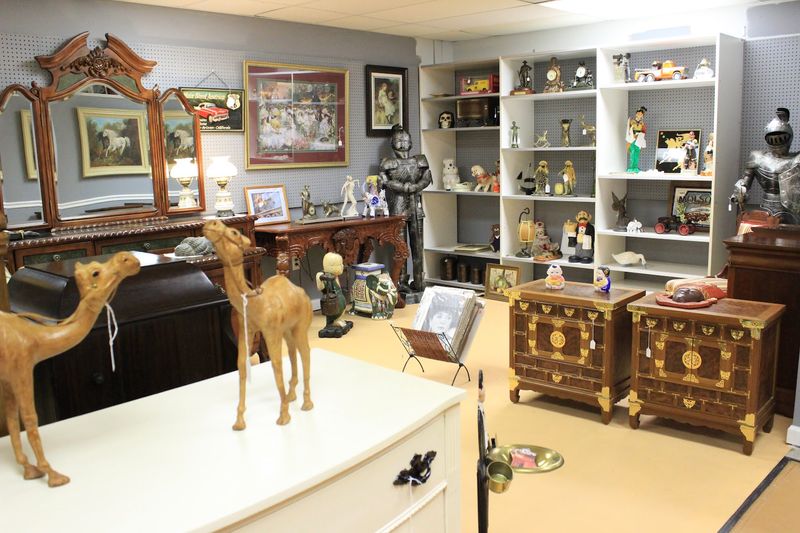 Third Floor Tranquility and Upscale Finds