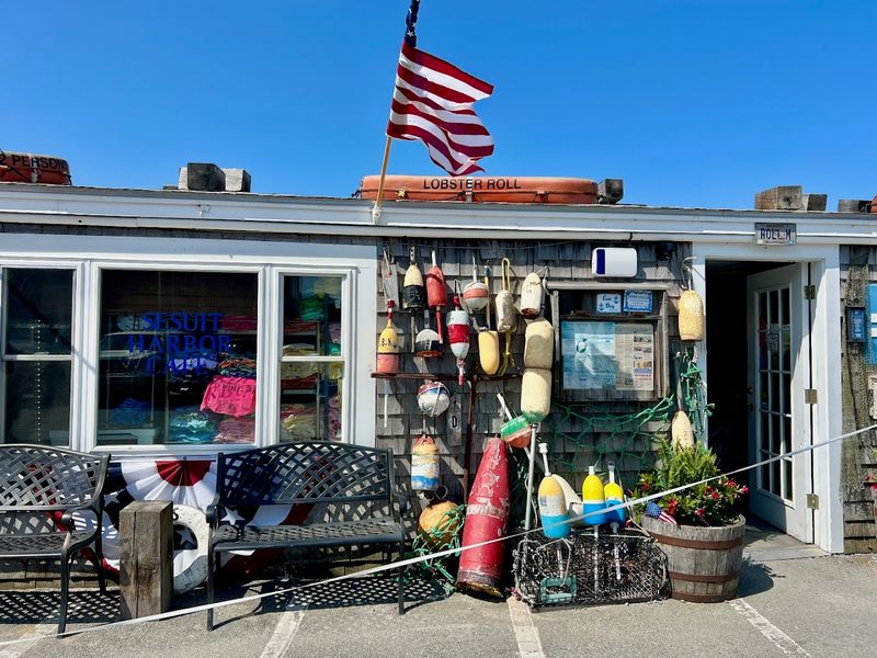 Sesuit Harbor Cafe 