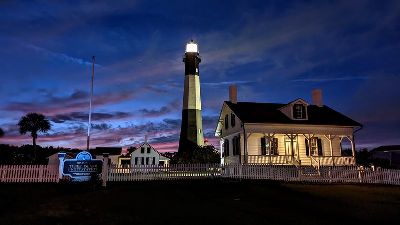 The Civil War Story Hidden in the Lighthouse Walls