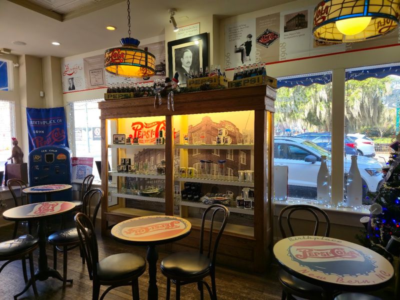 Visitor Info and Downtown Heritage Stop