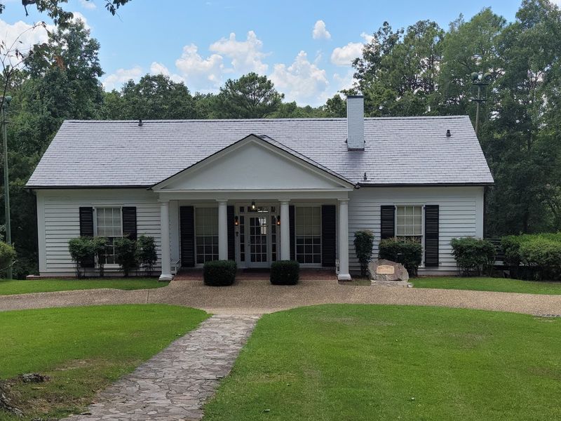 The Little White House Cottage Itself