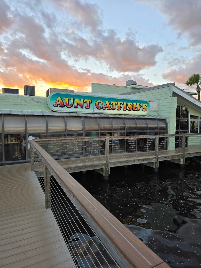 Aunt Catfish's On the River