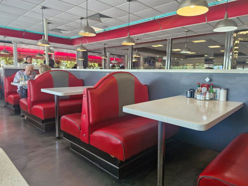 Visitor Tips for the Best Lester's Experience