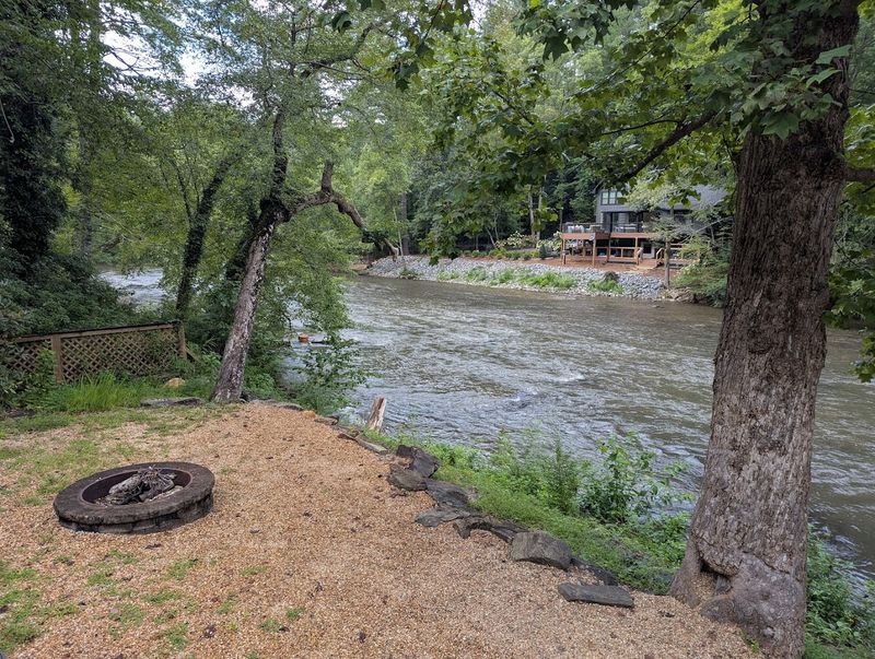The Toccoa River: Cold, Clear, and Mesmerizing