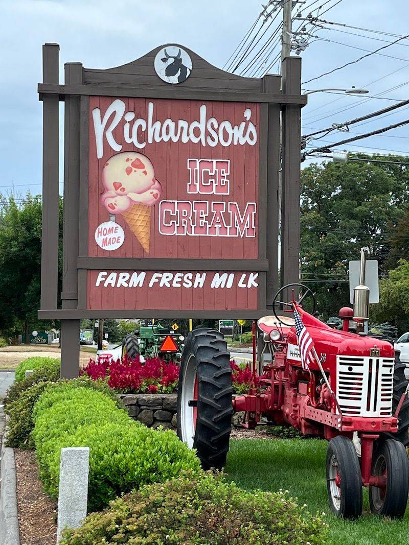 Richardson's Fits Naturally Into a Day Trip Around the North Shore