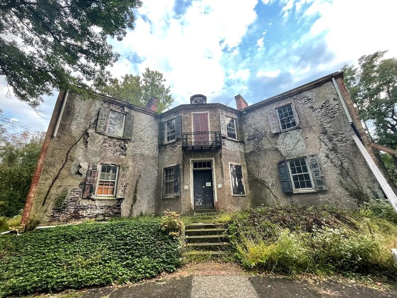 Cintra Mansion: An 1800s Gem That Adds Character to the Neighborhood