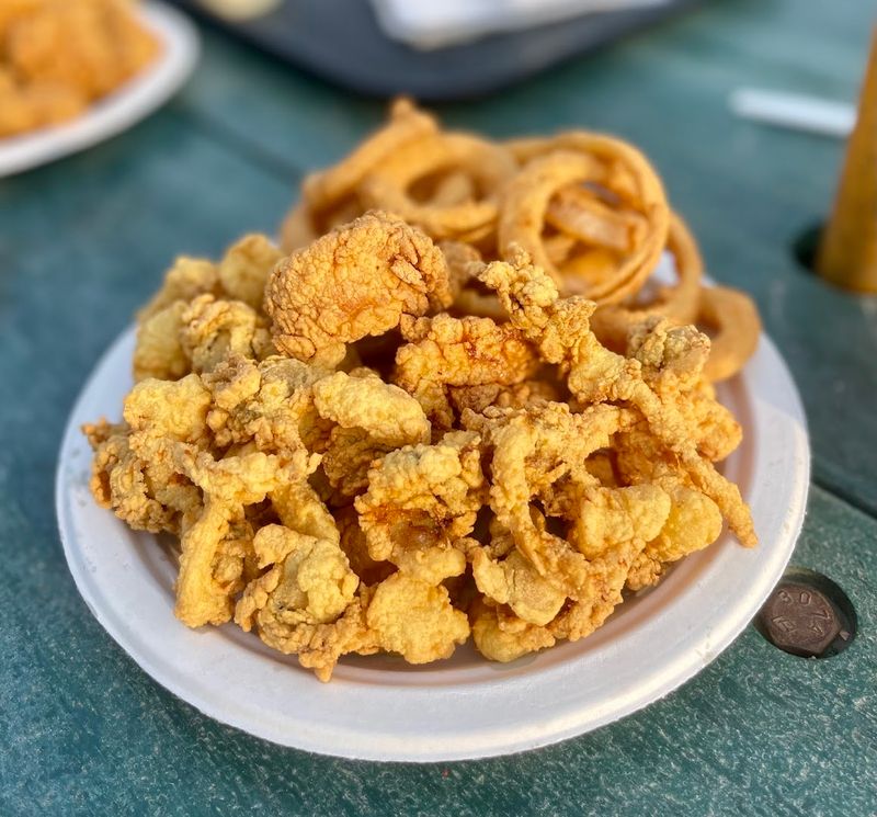 Whole-Belly Fried Clams Are the Reason Most People Make the Drive