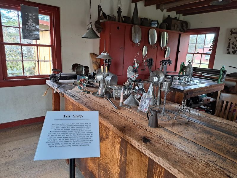 The Tin Shop and Gunsmith