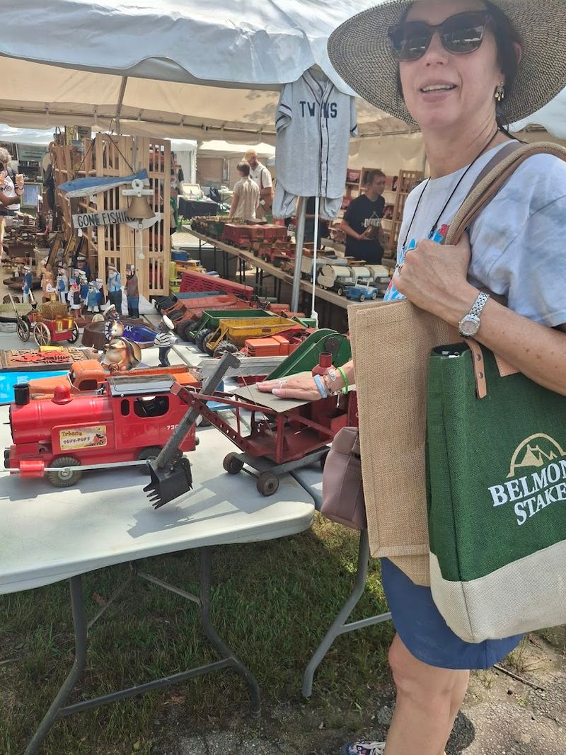 How to Prepare for Your First Trip to Brimfield