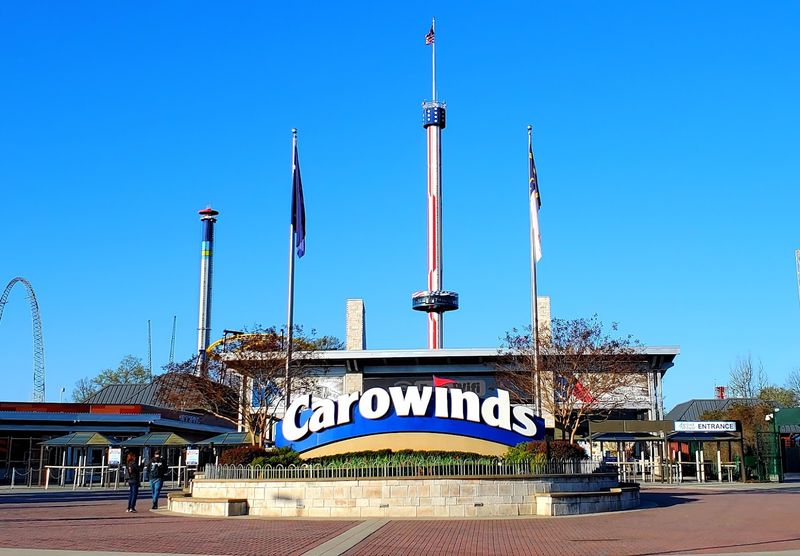 Crowds, Pricing, and the Best Times to Visit