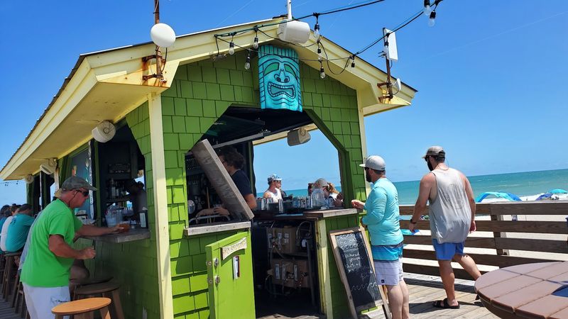 Who Goes to Ocean Grill and When