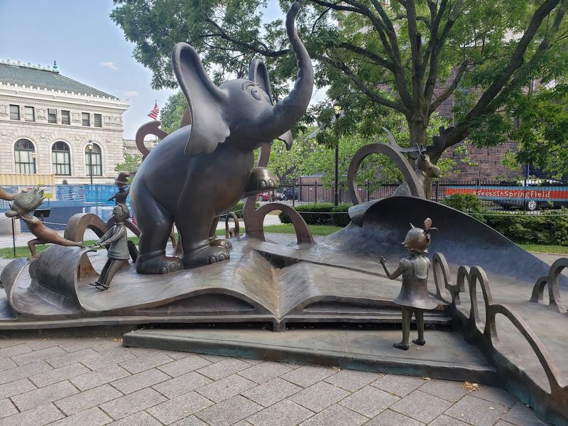 Horton the elephant sculpture