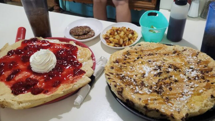 This Audrey Hepburn Inspired Pennsylvania Diner Serves a Pancake So Massive It Needs a Pizza Box to Travel
