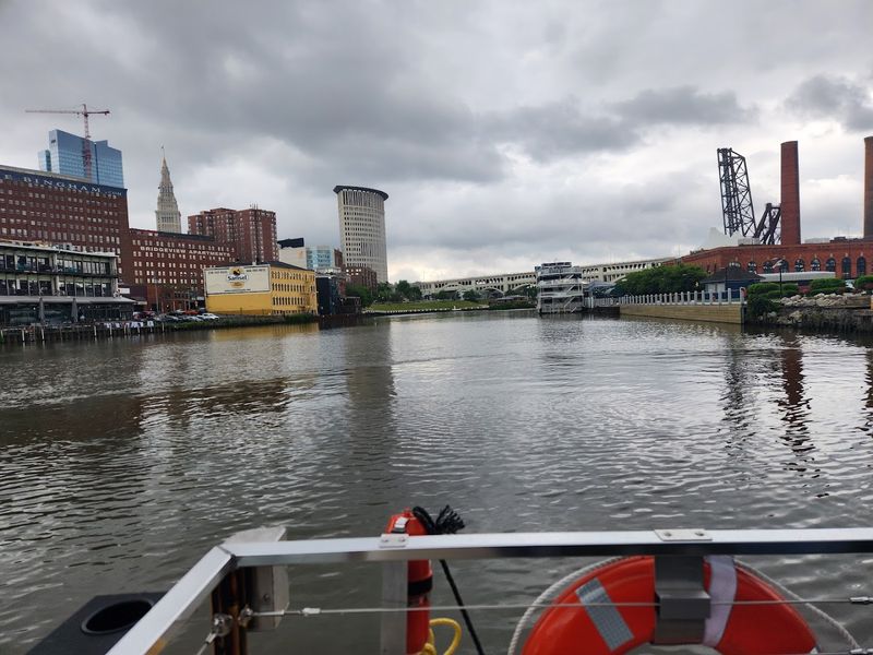 Booking Smart: Picking the Right Barge and Time