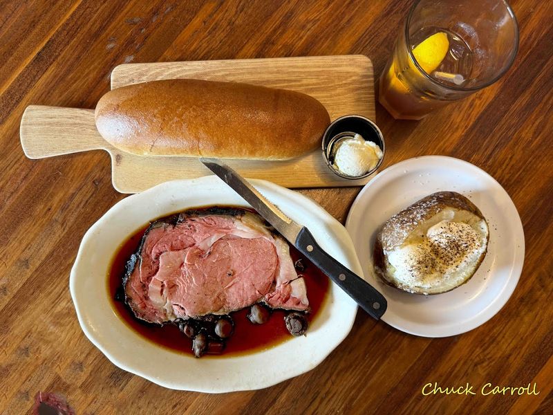 The Prime Rib That Steals Every Spotlight