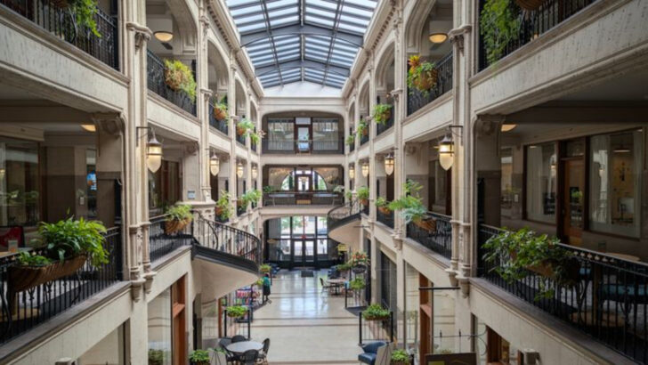 This Historic North Carolina Shopping Arcade Feels Like You&rsquo;ve Stepped Into a 1920s Movie Set