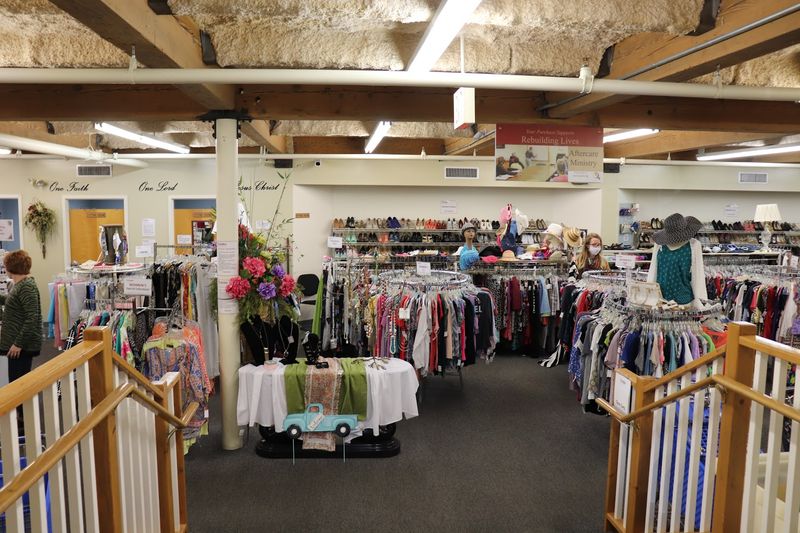 Clothing Racks With Boutique Vibes