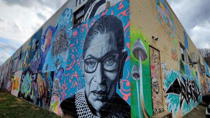 This North Carolina District Turns Old Warehouses Into Artist Studios Where Visitors Are Always Welcome