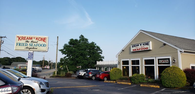 A Parking Lot Full of Out-of-State Plates Is Always a Good Sign
