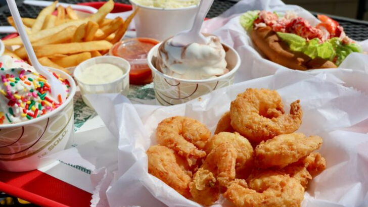 This Roadside Seafood Shack in Massachusetts Has the Old Cape Cod Feel People Miss