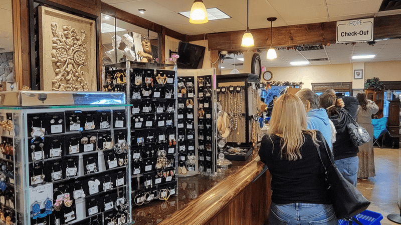 A Volunteer-Driven, Friendly Shopping Experience