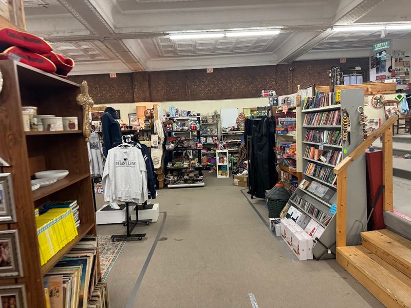 Plaza Centre's Layout and Levels