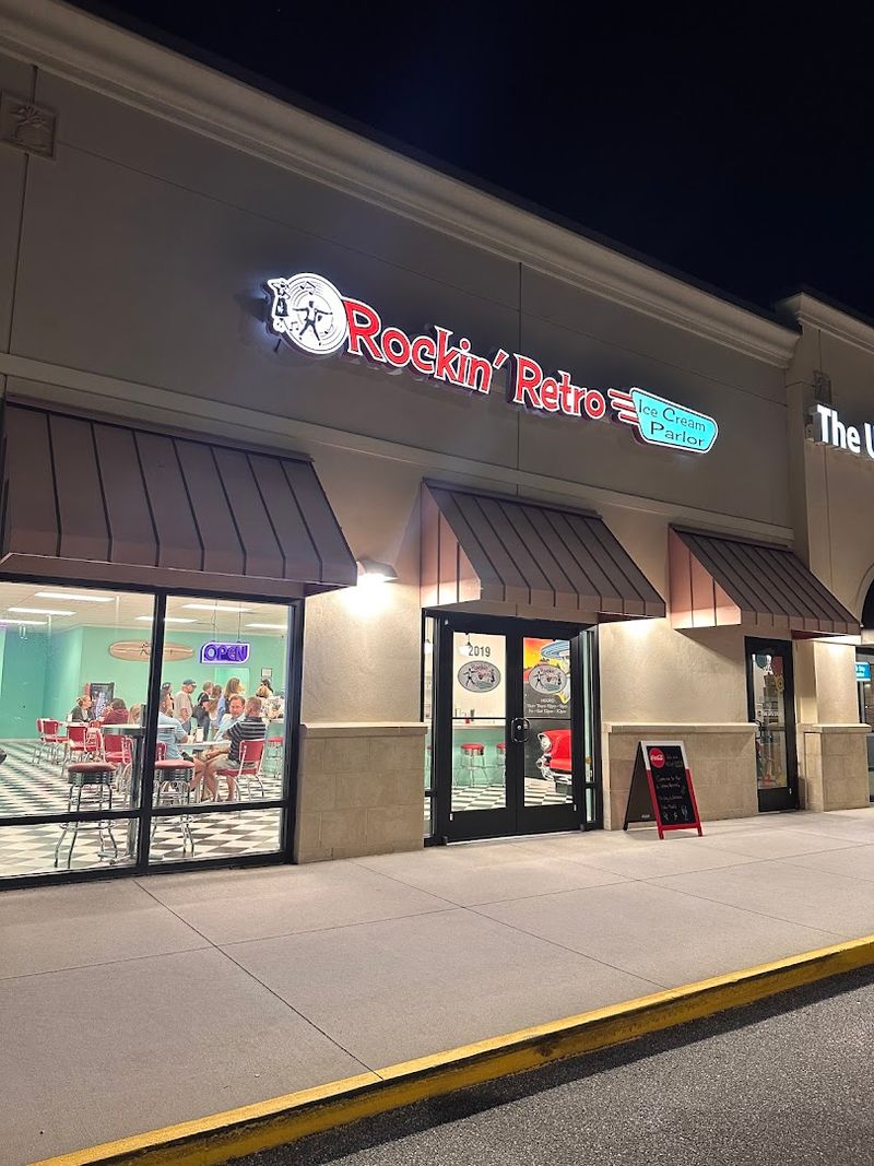 Rockin&rsquo; Retro Ice Cream Parlor (Cocoa Beach)