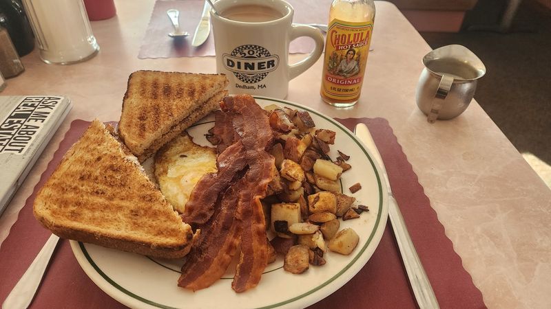 Who Eats Here and Why They Keep Coming Back