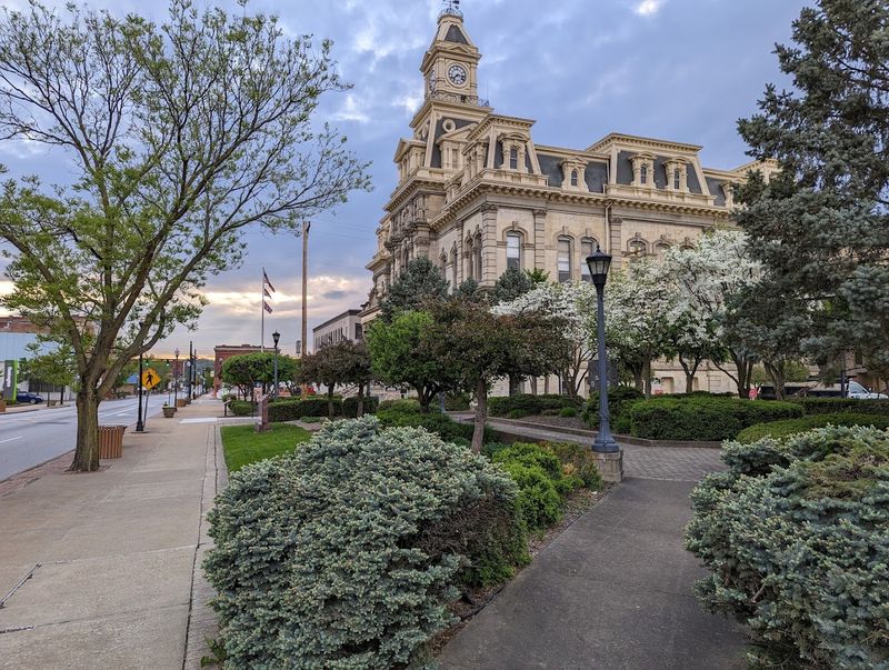 Finding Zanesville: A Small Ohio City That Earns the Drive