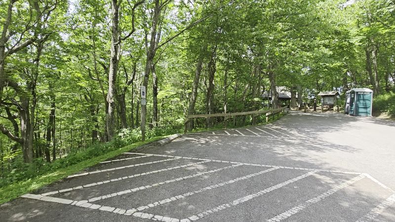 The Summit Parking Lot and What to Expect When You Arrive