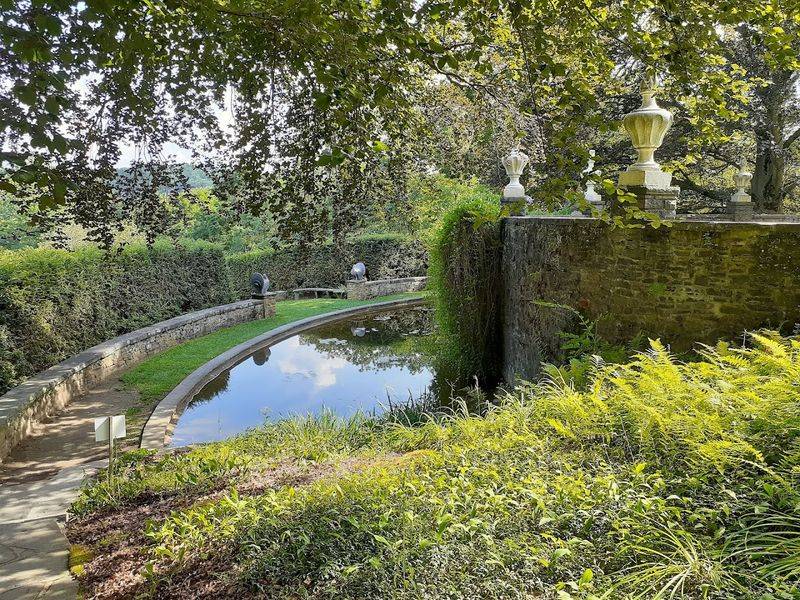 Milford &mdash; Picturesque Town and Nearby Nature