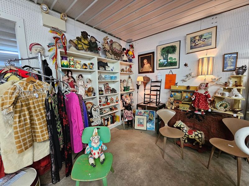 Adamstown Antique Mall