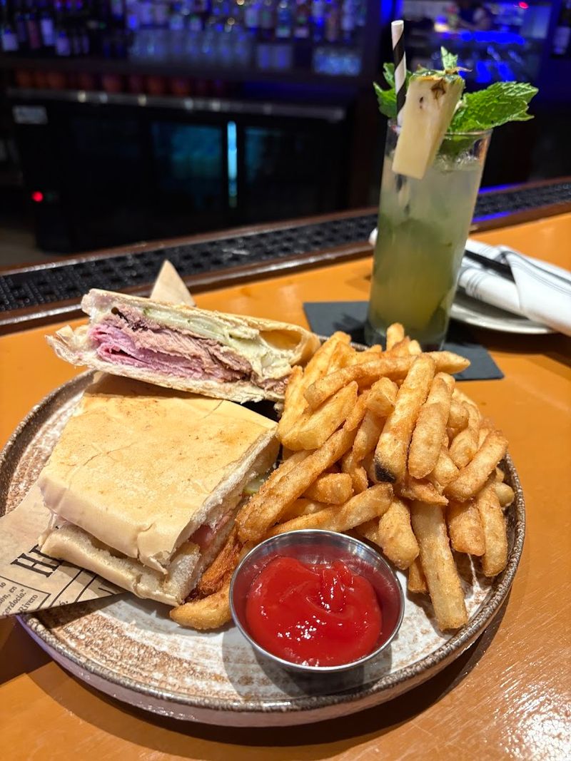 El Puro Cuban Restaurant