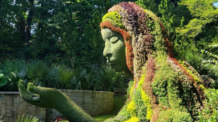11 Georgia Gardens That Reach Peak Beauty During the Month of May